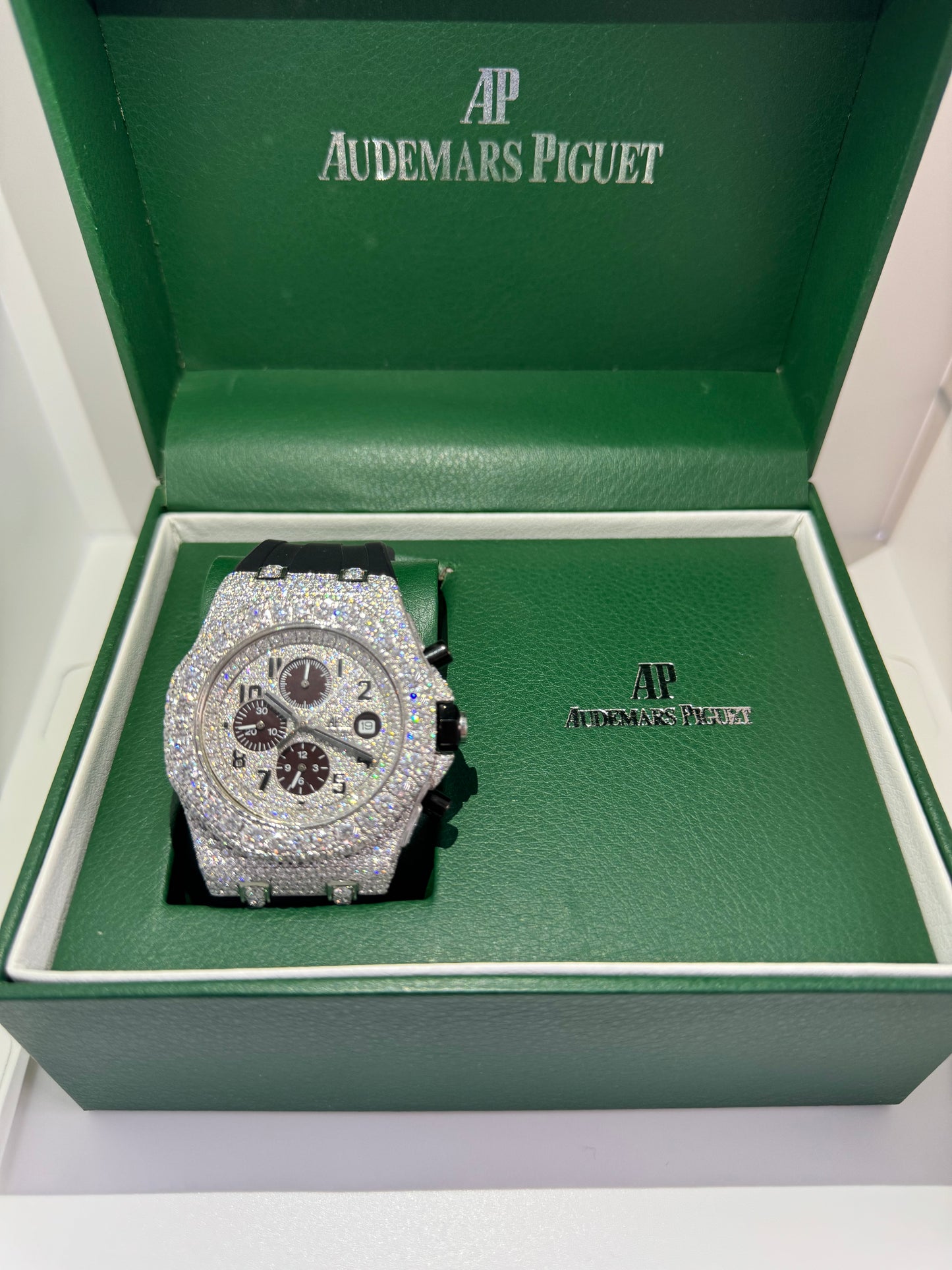 Reloj Audemars Piguet Royal Oak Offshore VVS1 Moissanite Diamond