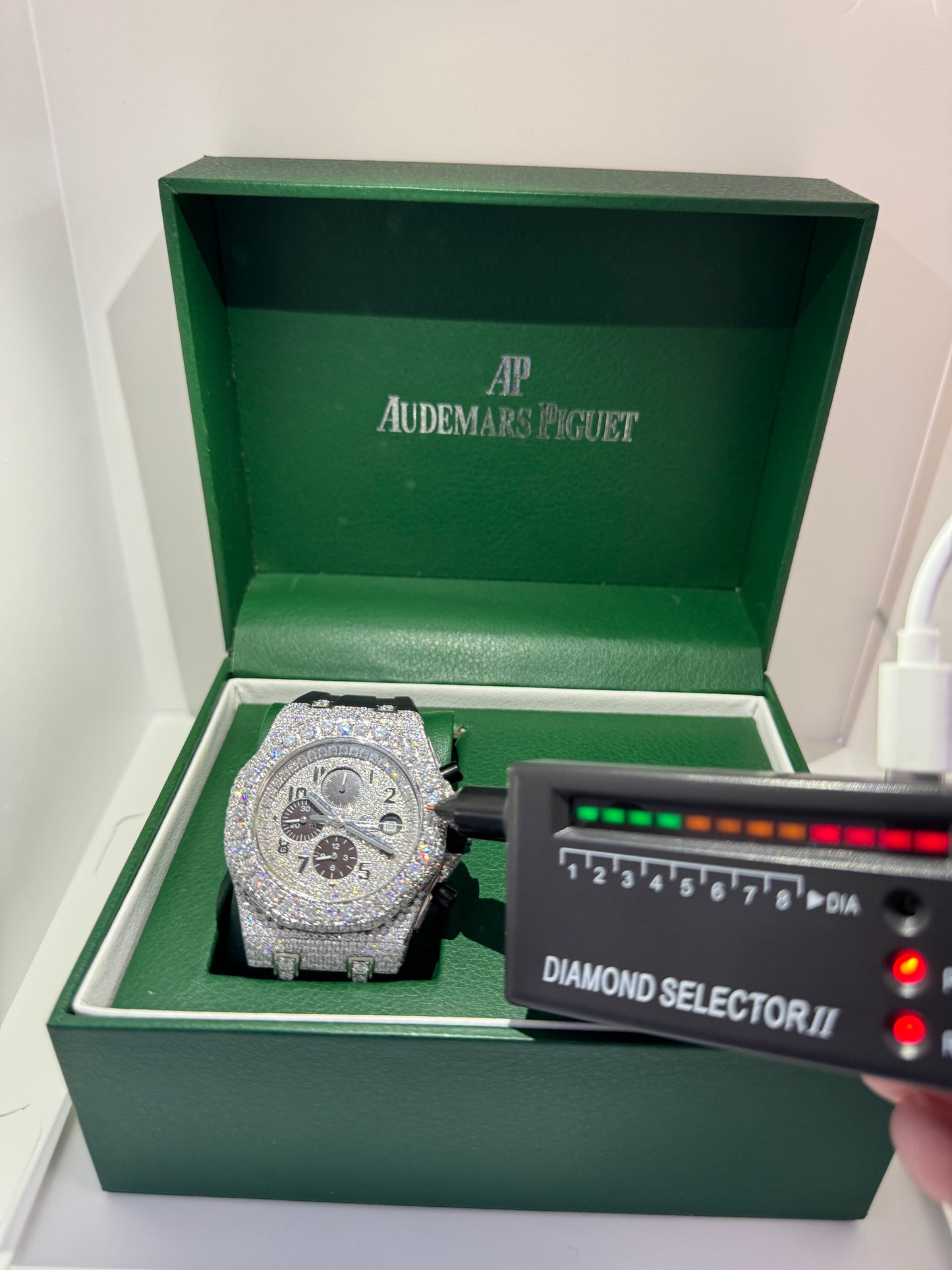 Reloj Audemars Piguet Royal Oak Offshore VVS1 Moissanite Diamond