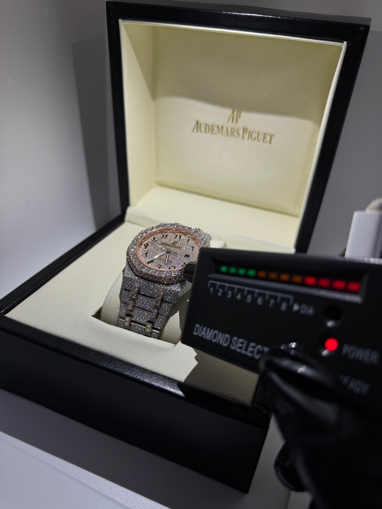 Reloj Audemars Piguet Royal Oak Offshore VVS1 Moissanite Diamond